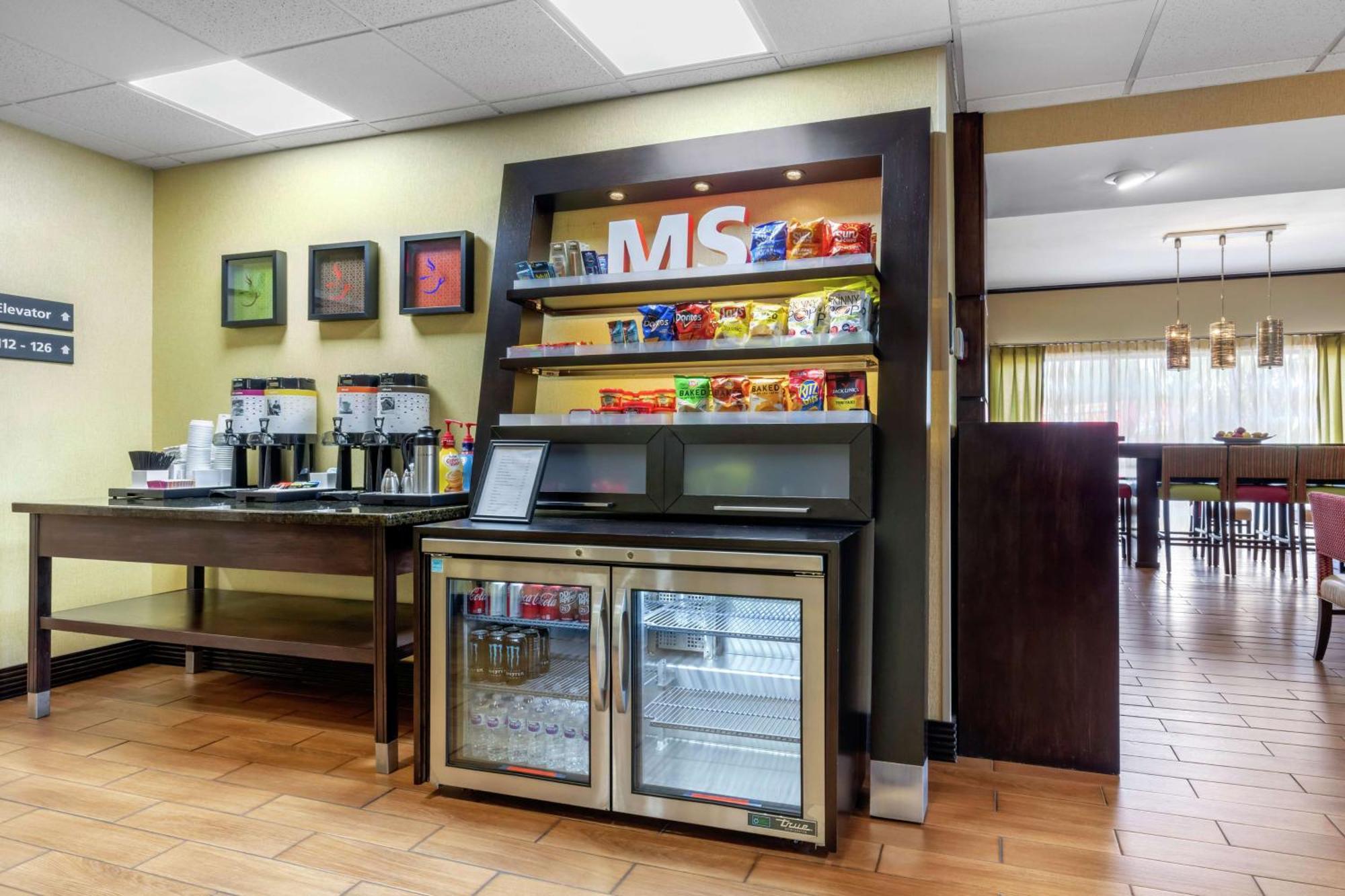 Hampton Inn Brookhaven Extérieur photo
